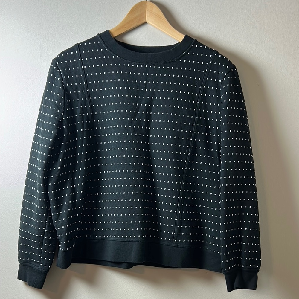 Time and Tru Crewneck Black and White Sweatshirt Size Medium